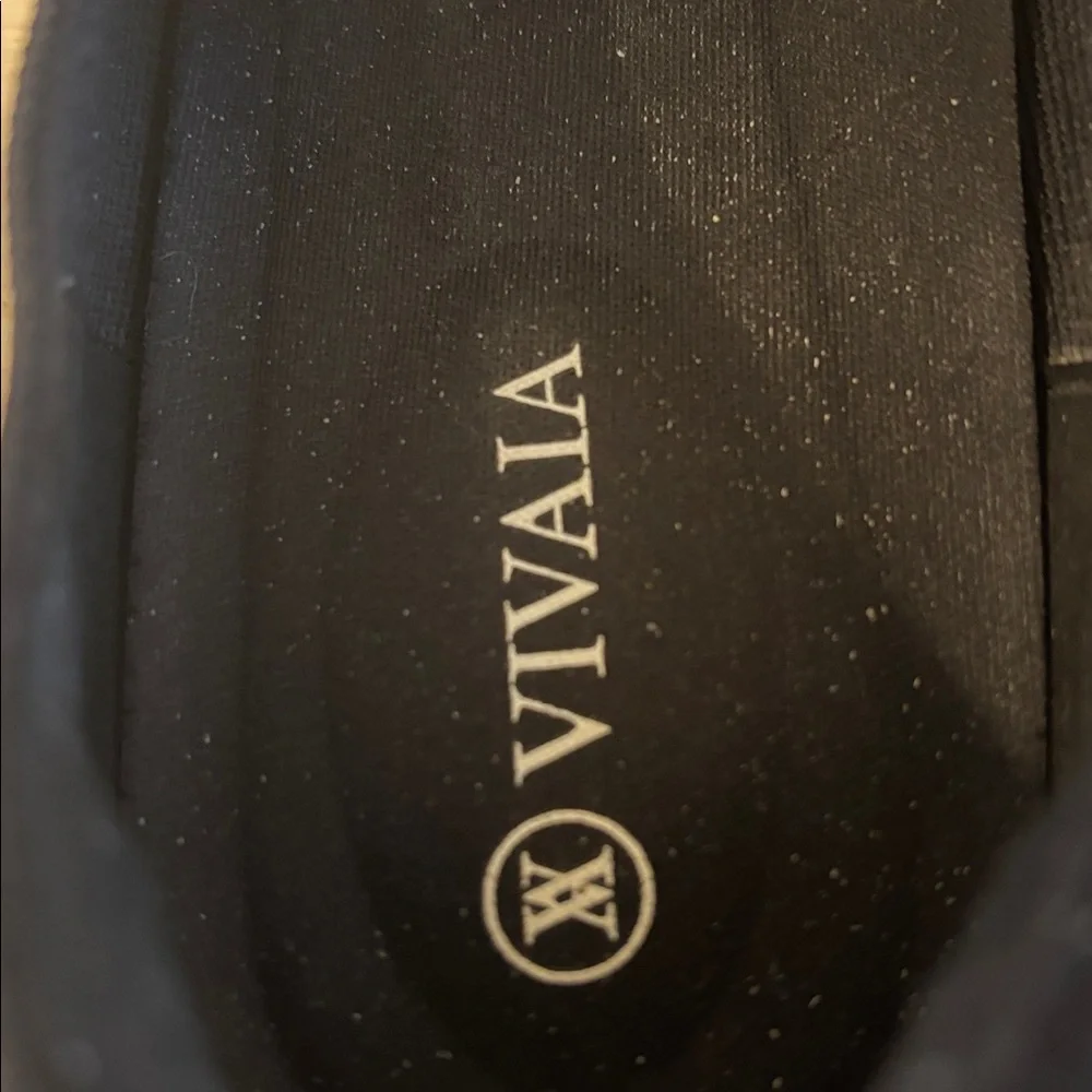 Vivaia‎ Audrey Round-Toe shoes Loafers black embroidered cheetah 39.5